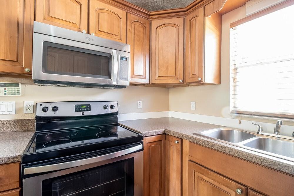 831 Cave Hollow Ln - Photo 7 of 16