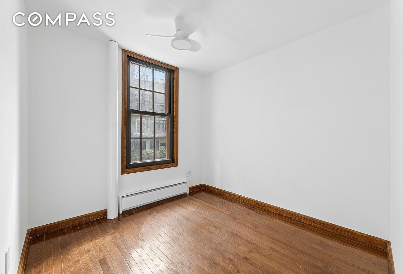 143 Perry St #2 - Photo 5 of 6