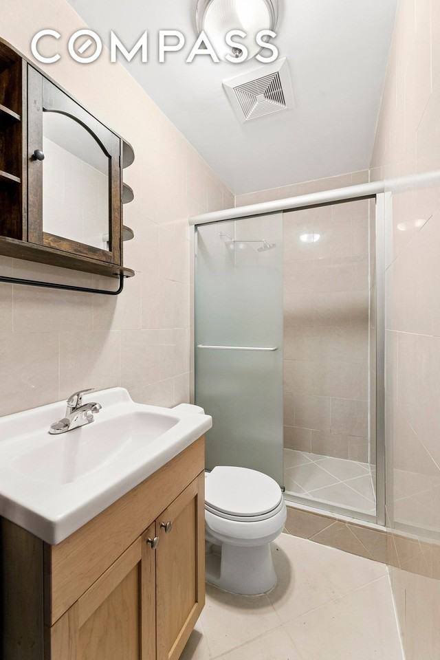 143 Perry St #2 - Photo 6 of 6