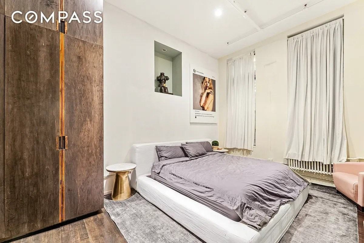 20 E 17th St #3 - Photo 6 of 11