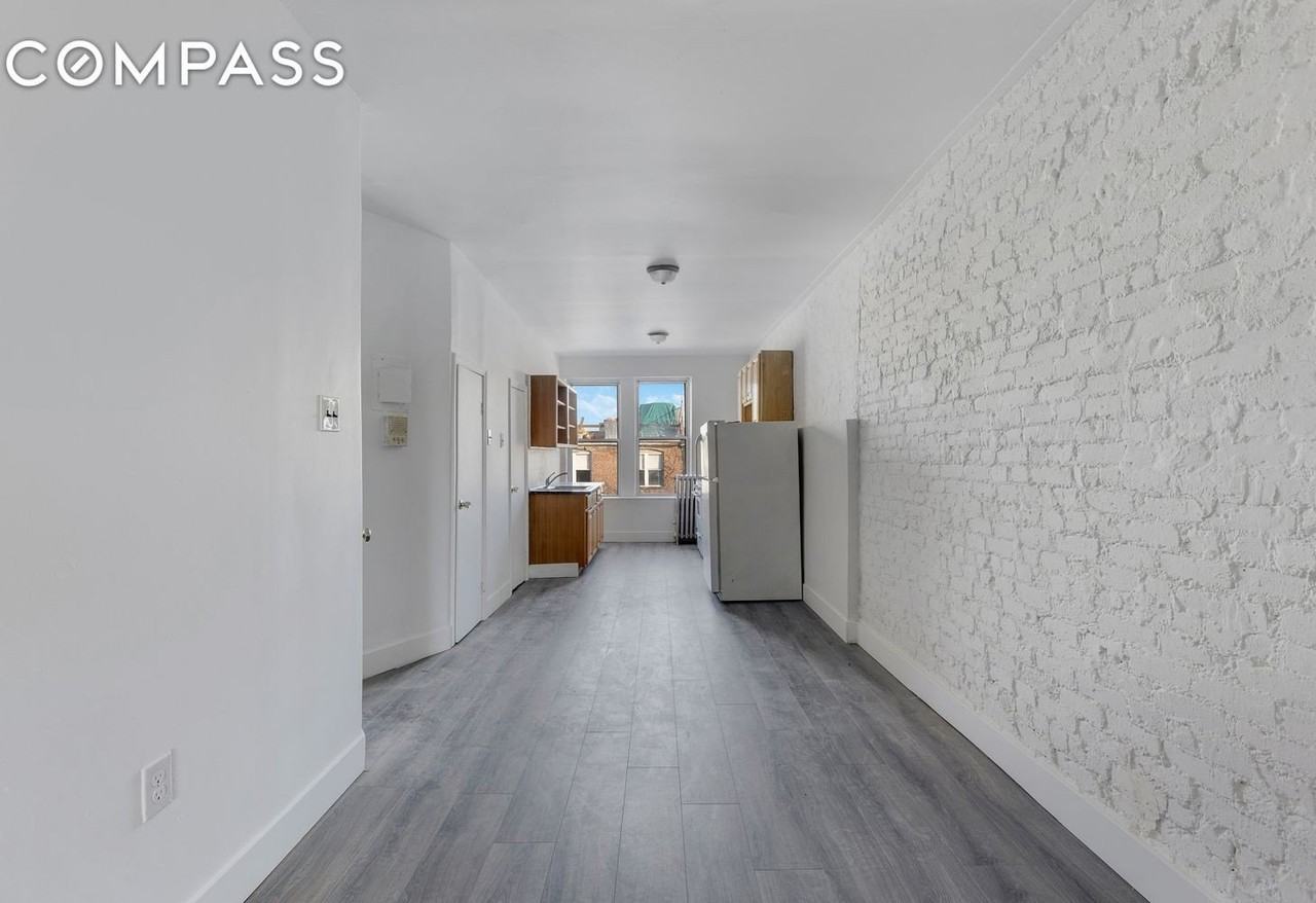 639 President St #5R - Photo 5 of 9