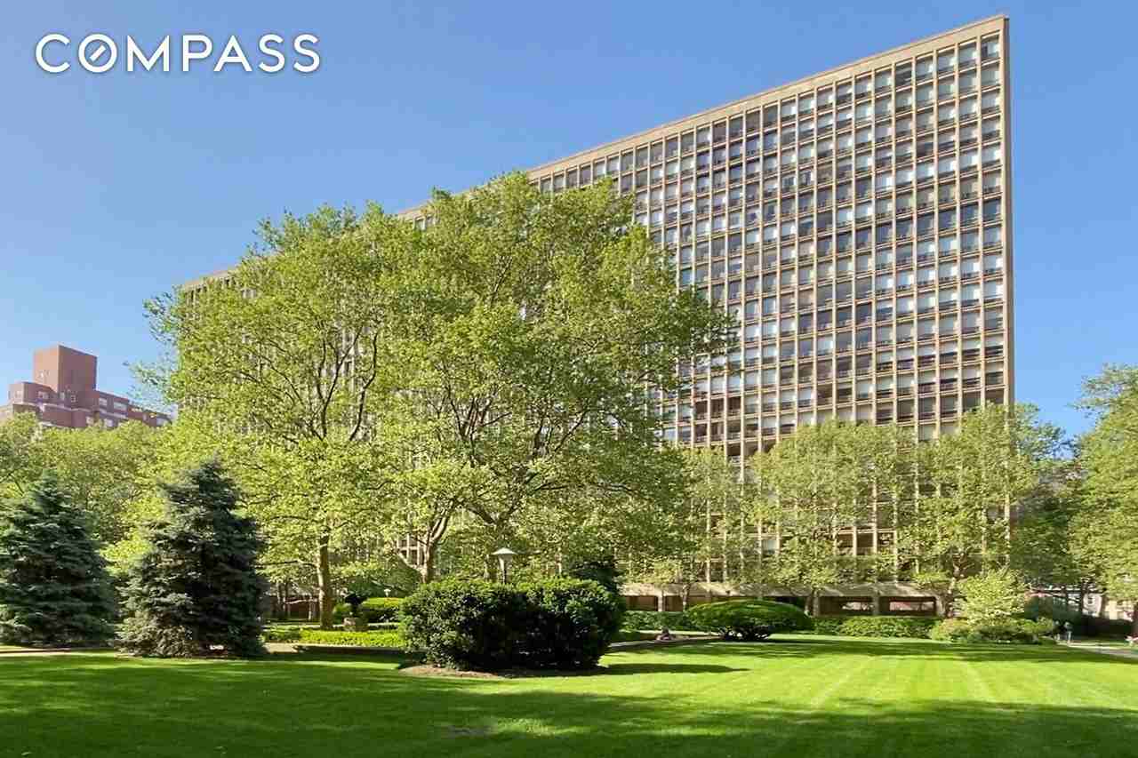 343 E 30th St #7E - Photo 6 of 13