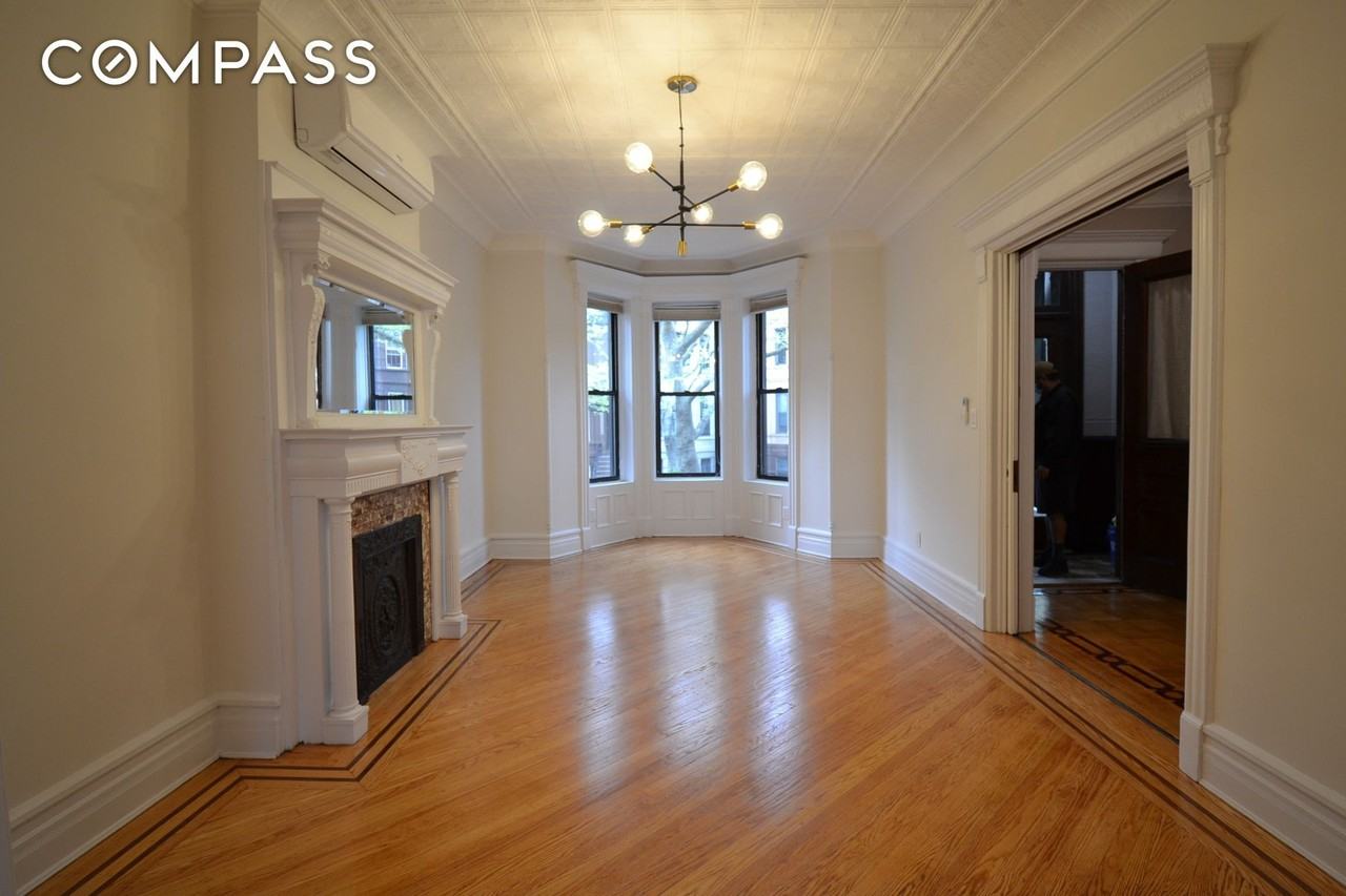 434 55th St #2 - Photo 2 of 15