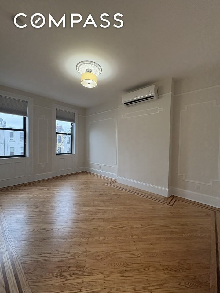 434 55th St #2 - Photo 4 of 15