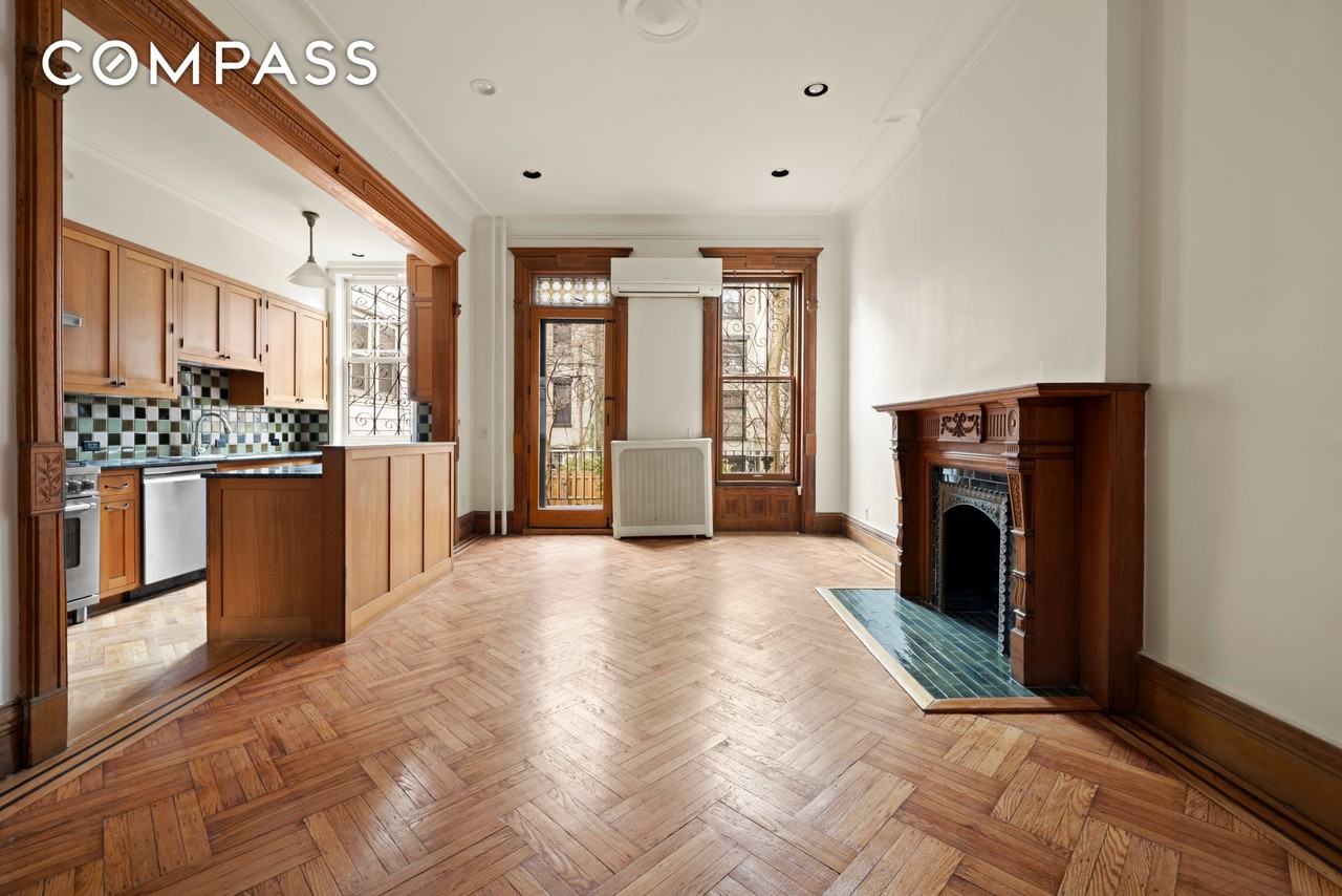 906 President St #1 - Photo 3 of 14