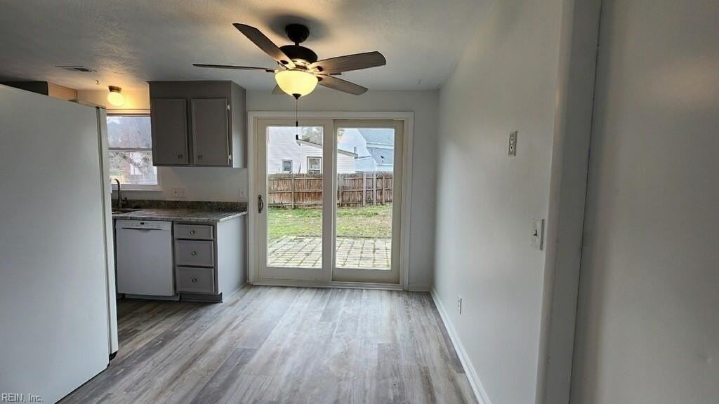 259 Windsor Castle Dr - Photo 3 of 14