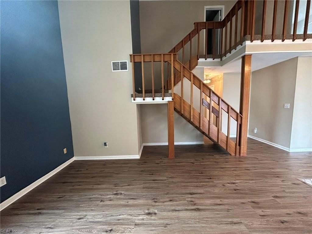 913 Lord Dunmore Dr - Photo 7 of 48