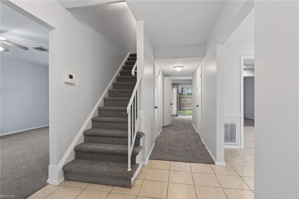 806 S Grosvenor Ct - Photo 5 of 38