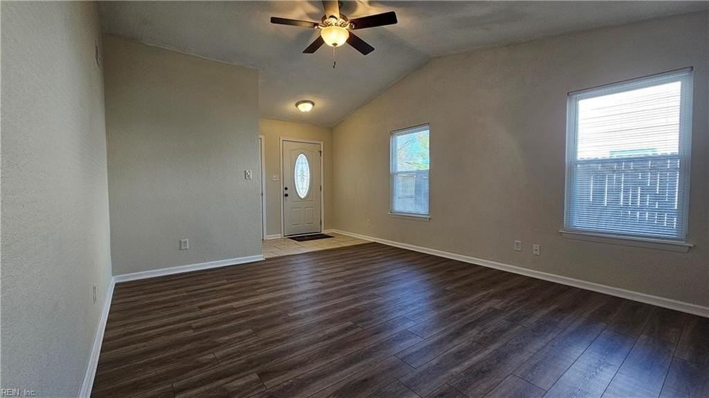 3840 Foxglove Ct - Photo 2 of 17