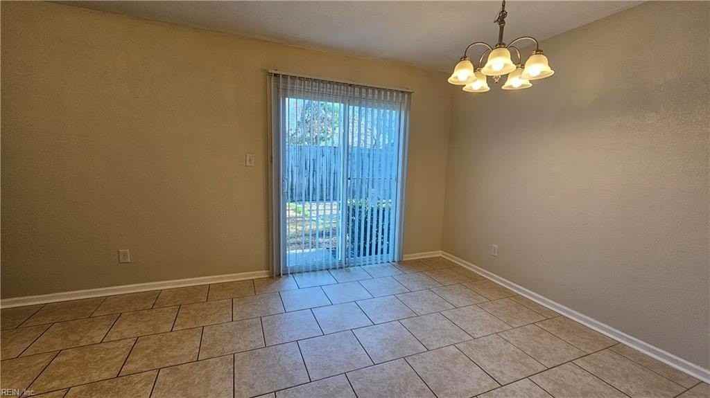 3840 Foxglove Ct - Photo 4 of 17