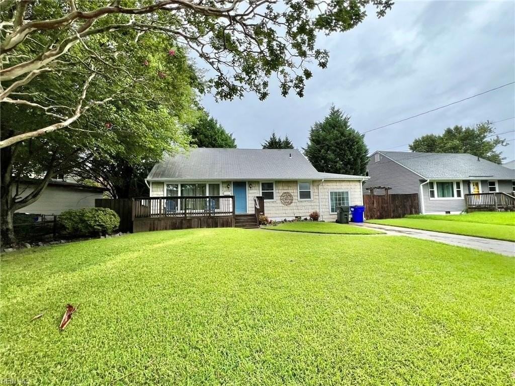 1320 Gabriel Dr - Photo 3 of 50