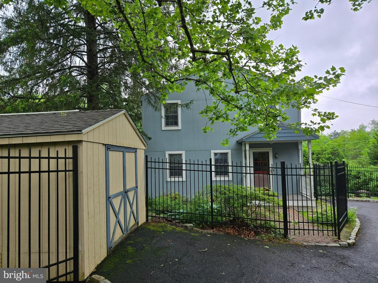 242 S Sugan Rd - Photo 2 of 22