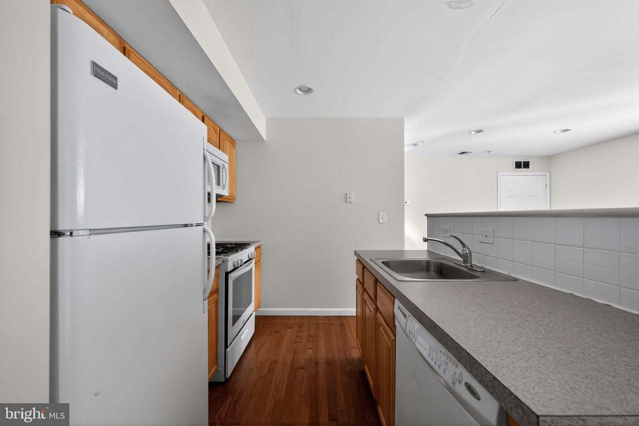 1521 N 15th St Apt 6 - Photo 3 of 30