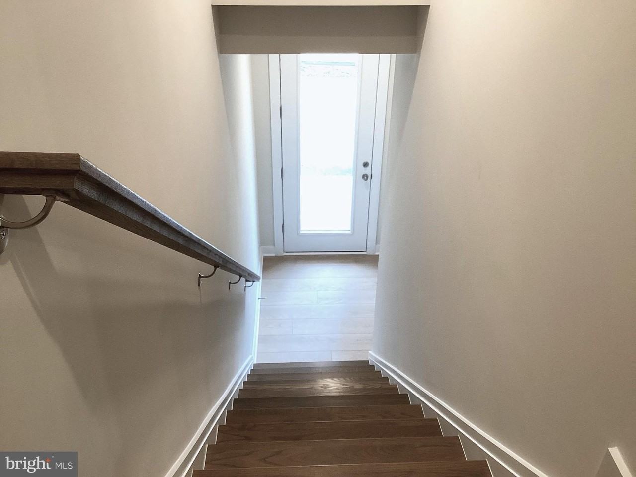 10590 Red Oak St - Photo 2 of 50