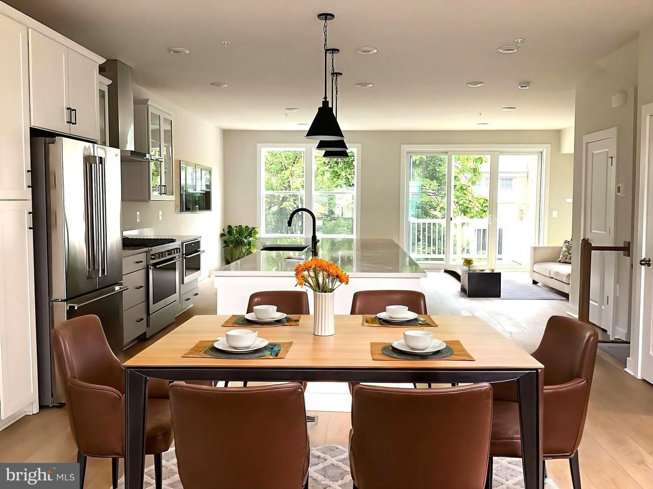 10590 Red Oak St - Photo 3 of 50