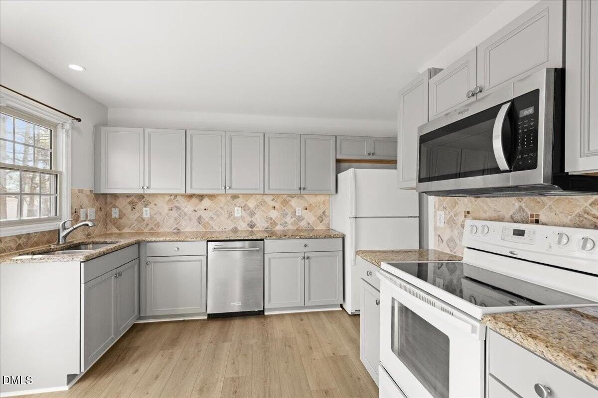 102 Mint Hill Dr - Photo 4 of 32