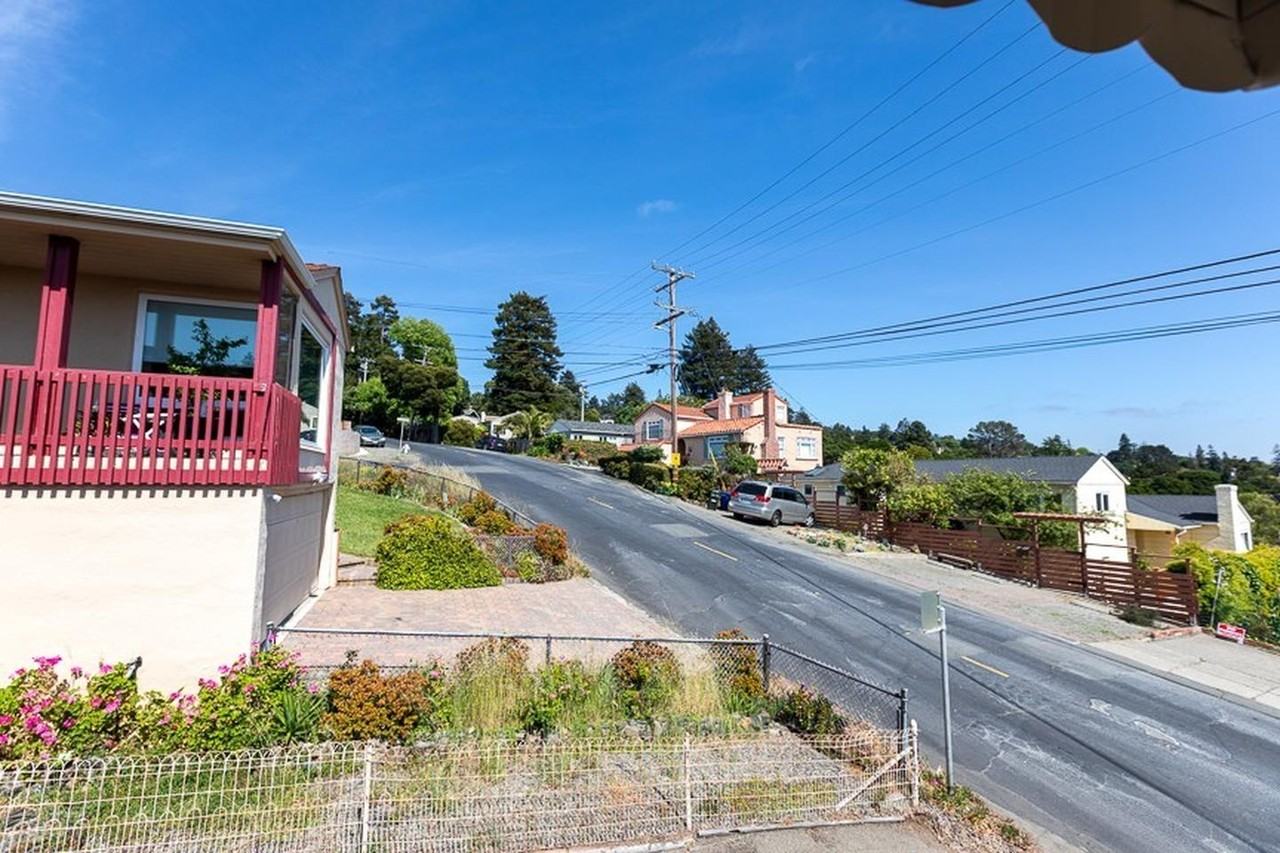 25 Stratford Rd - Photo 5 of 44