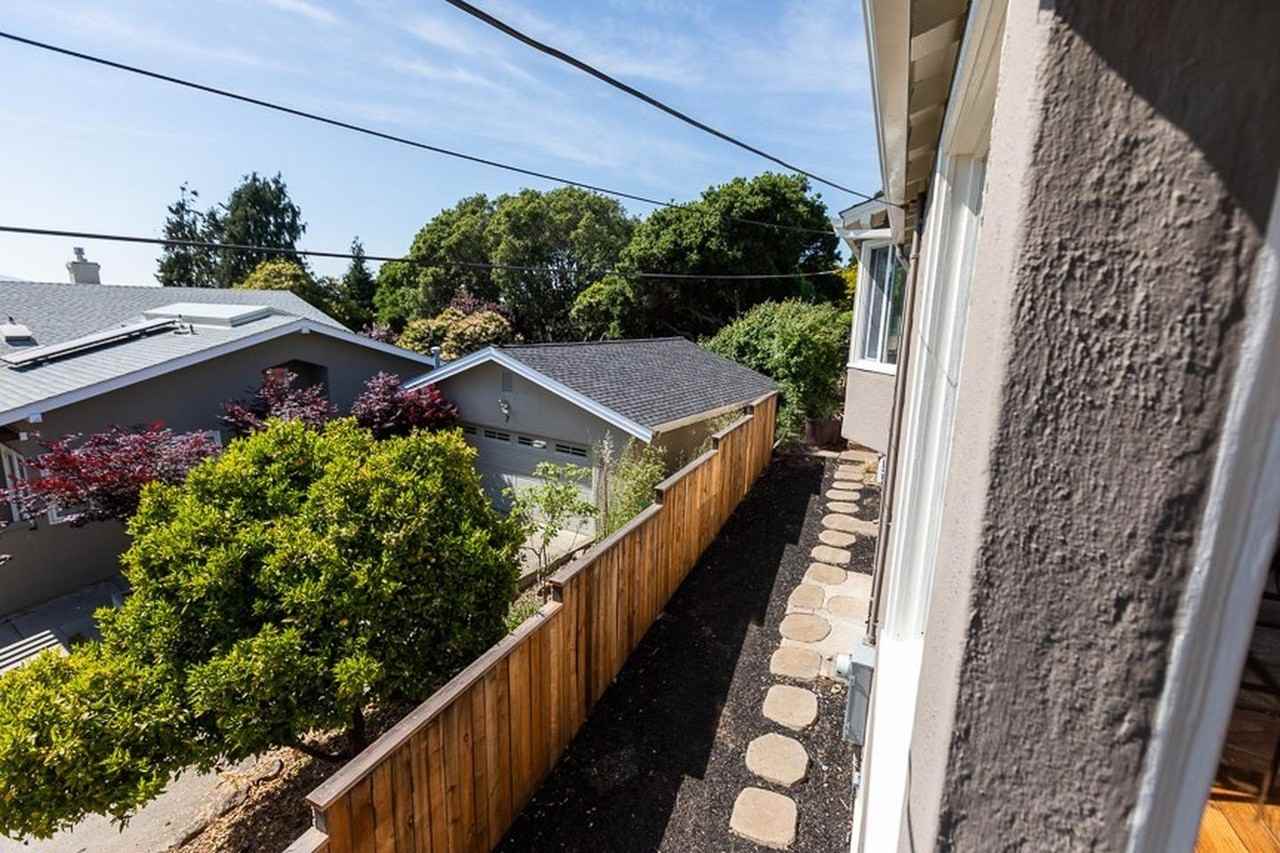 25 Stratford Rd - Photo 7 of 44