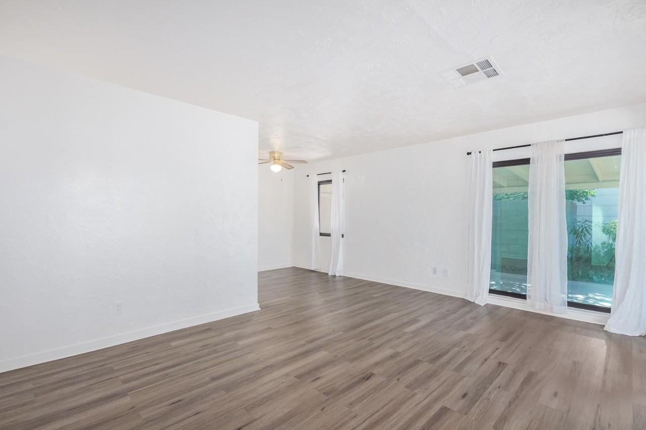 4613 N 11th Pl - Photo 3 of 10