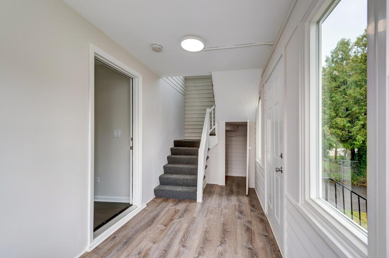 416 N Central Ave - Photo 3 of 9