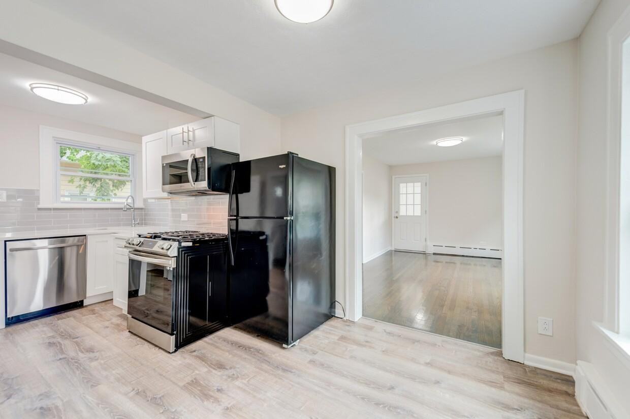 416 N Central Ave - Photo 6 of 9