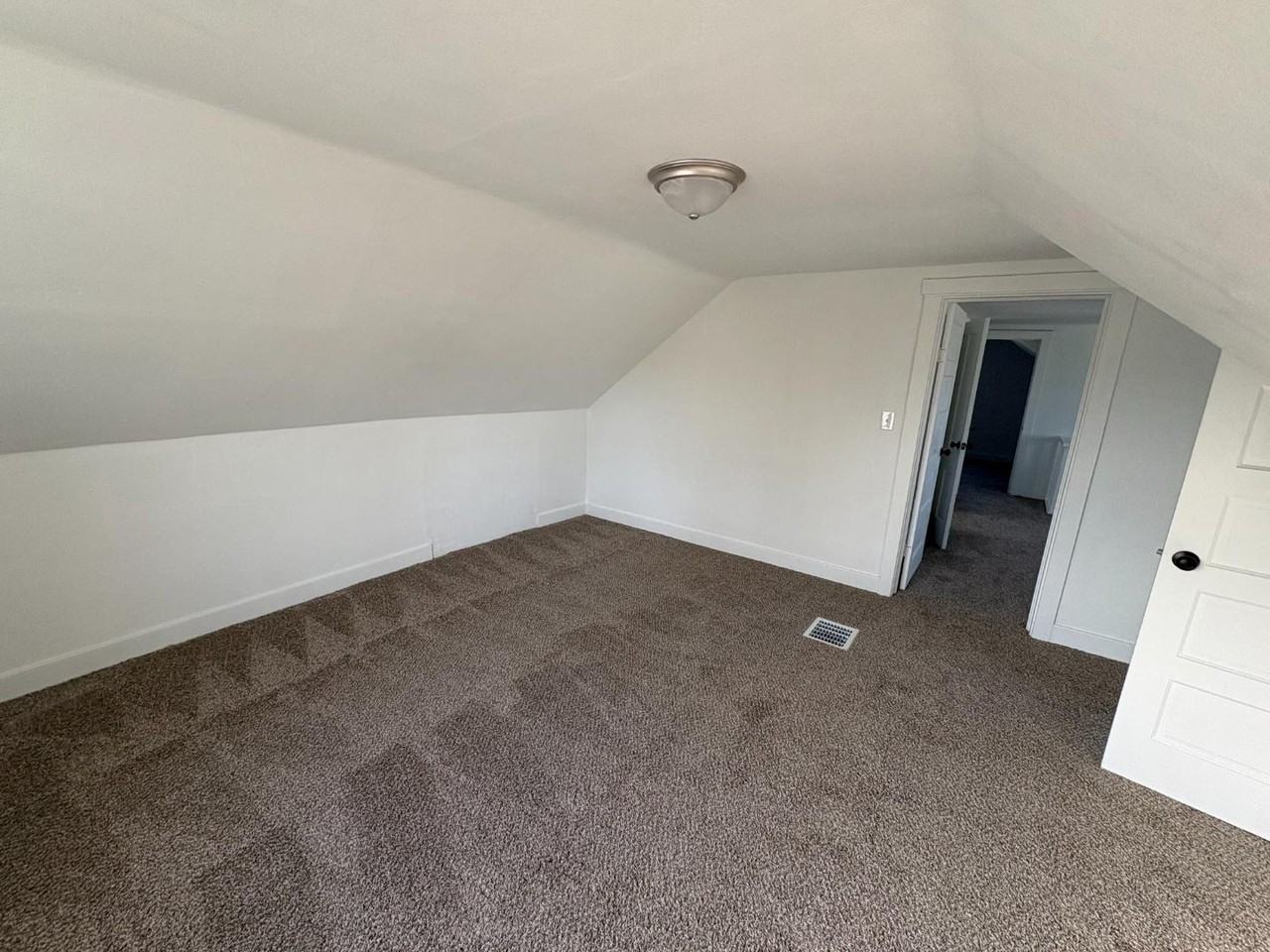 603 E Providence Ave - Photo 6 of 8