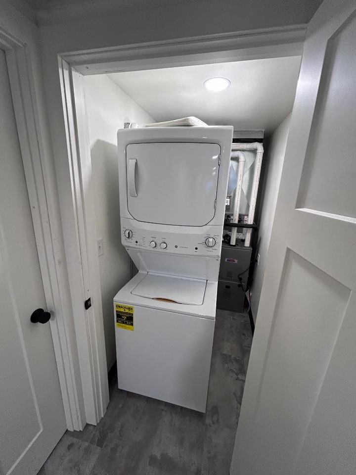 512 Quincy St - Photo 2 of 8