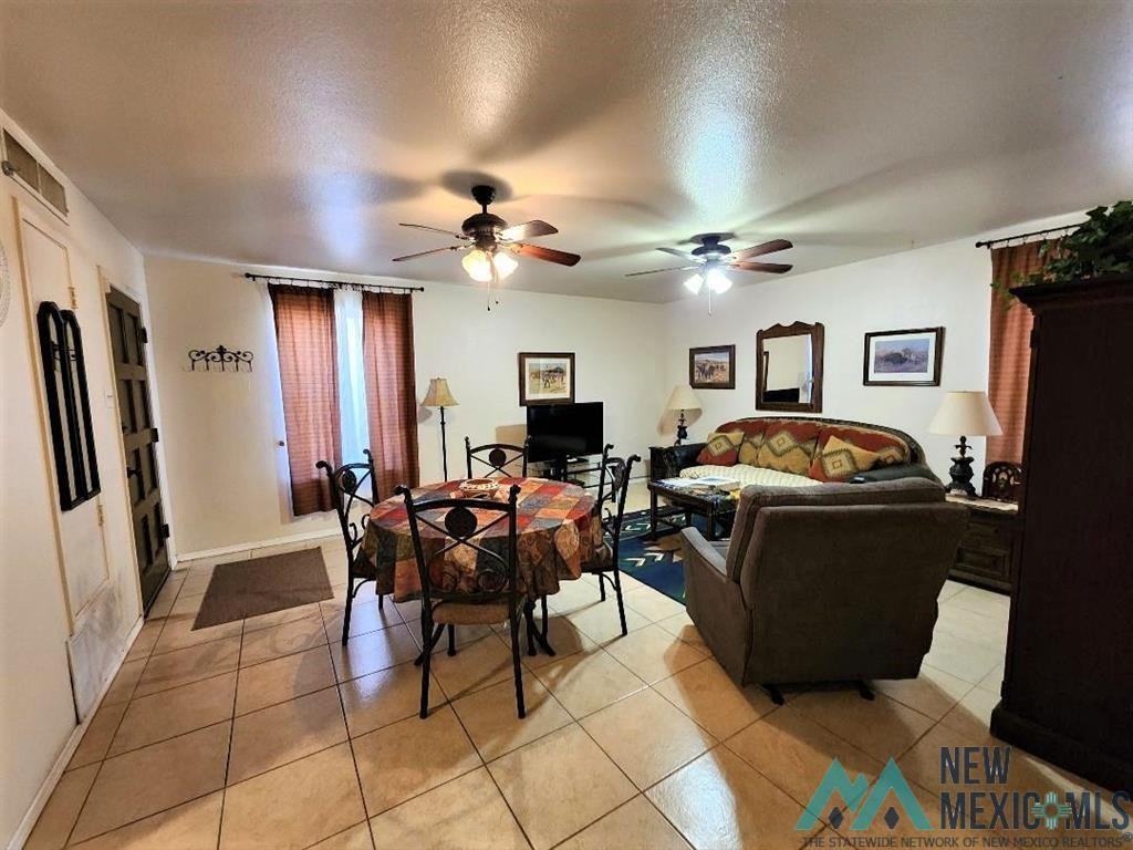 1501 Riley Dr - Photo 4 of 20