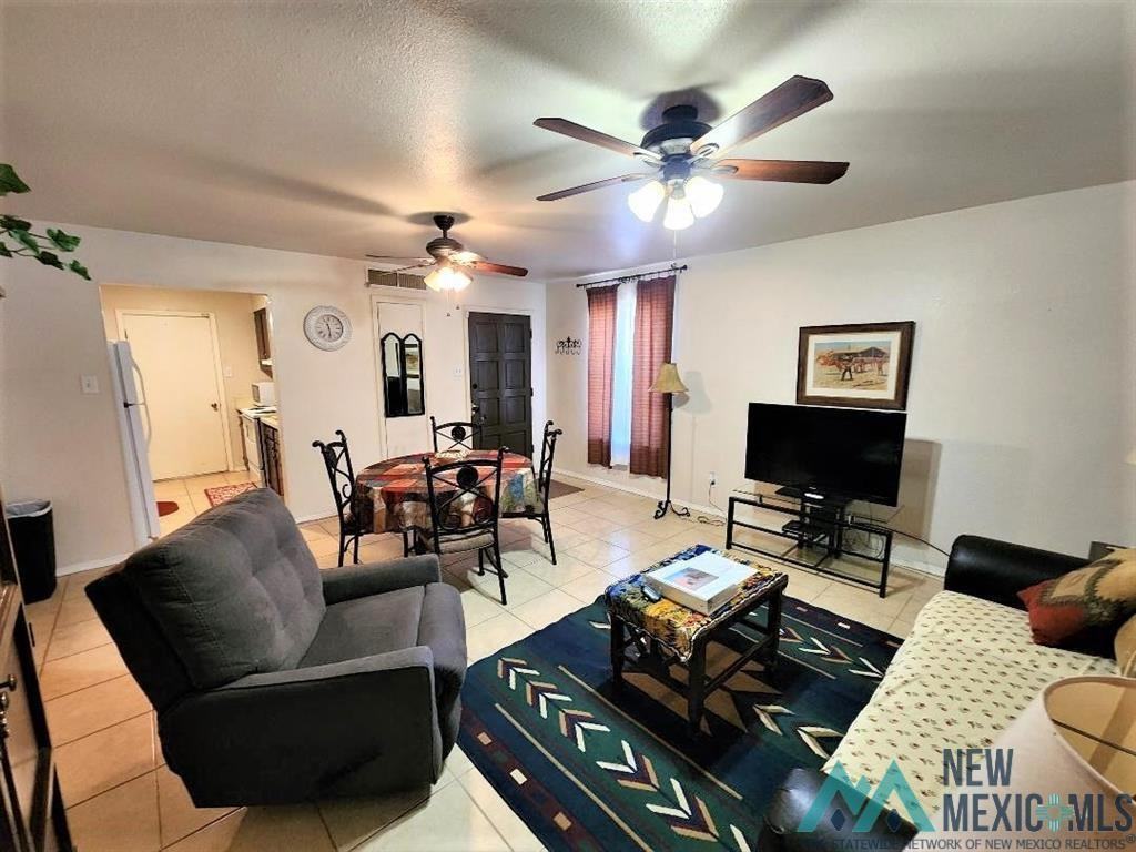 1501 Riley Dr - Photo 5 of 20