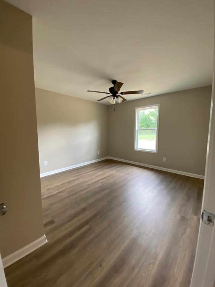 1961 Glen Manor Ct - Photo 5 of 20