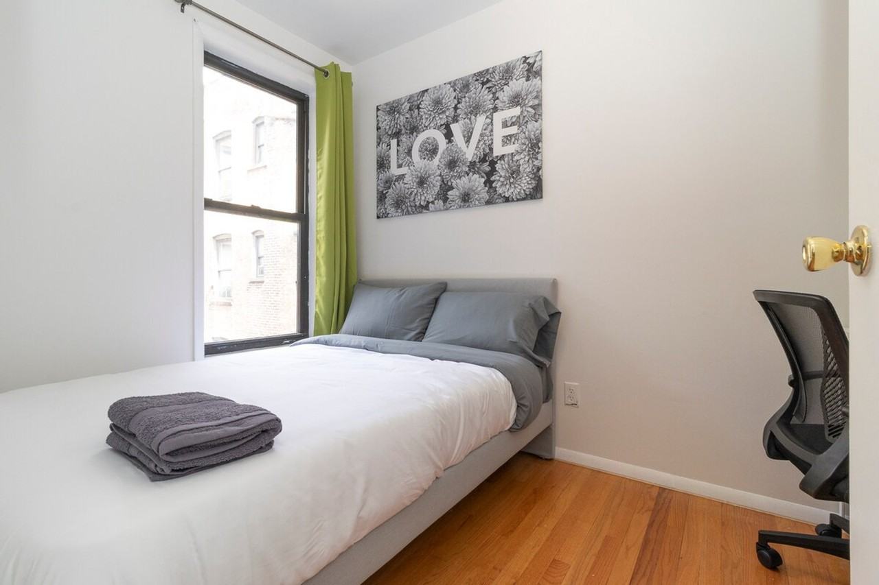 334 E 96th St #1032040P - Photo 6 of 32