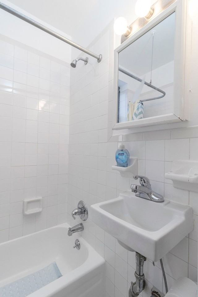 334 E 96th St #1032040P - Photo 7 of 30