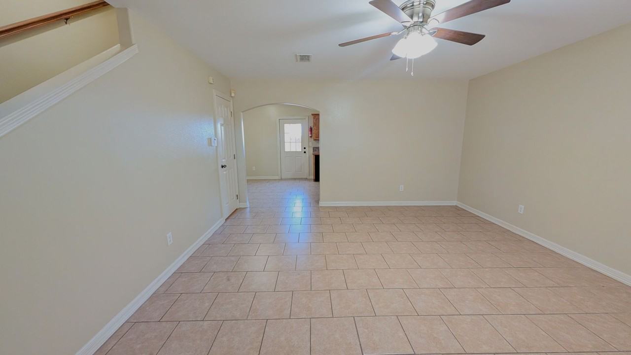 22938 Monte Alto Ct - Photo 4 of 17