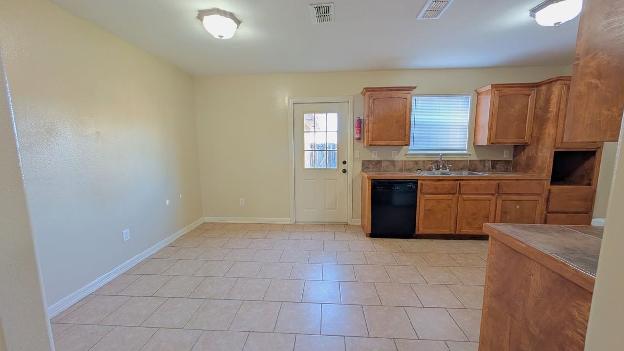 22938 Monte Alto Ct - Photo 7 of 17