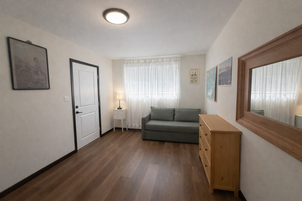 1287 W 36th Pl - Photo 3 of 11