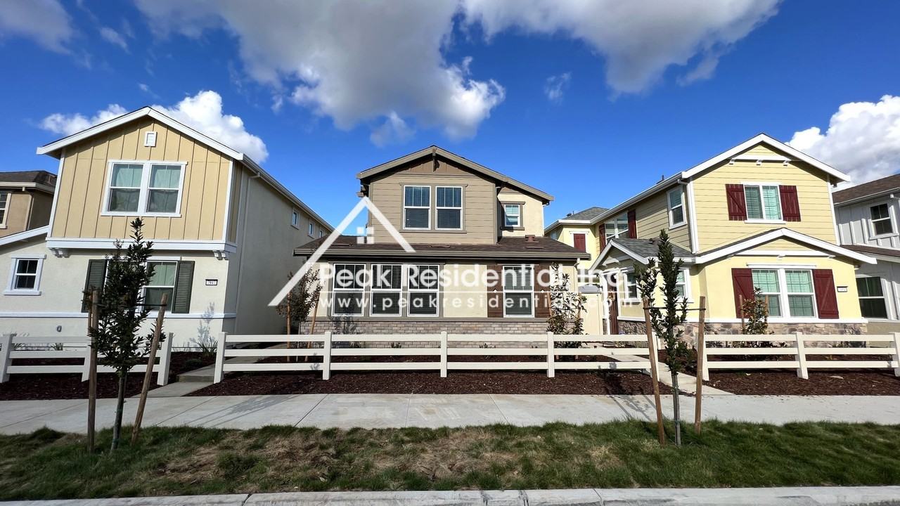 7949 Arcadia Dr - Photo 2 of 25