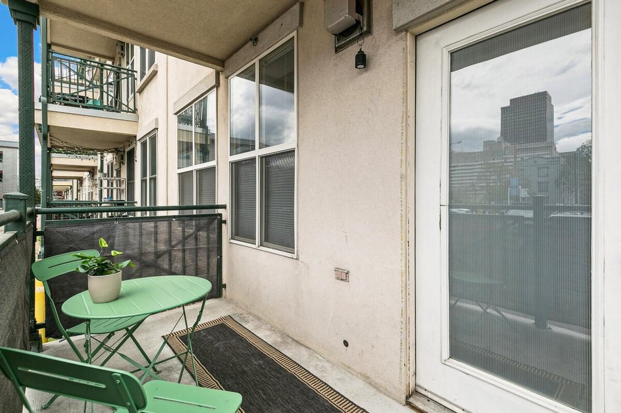 1727 N Pearl St #1221774P - Photo 4 of 32