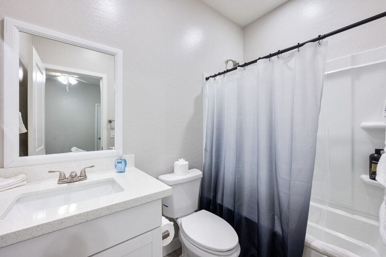 6606 West Paradise Lane - Photo 6 of 38