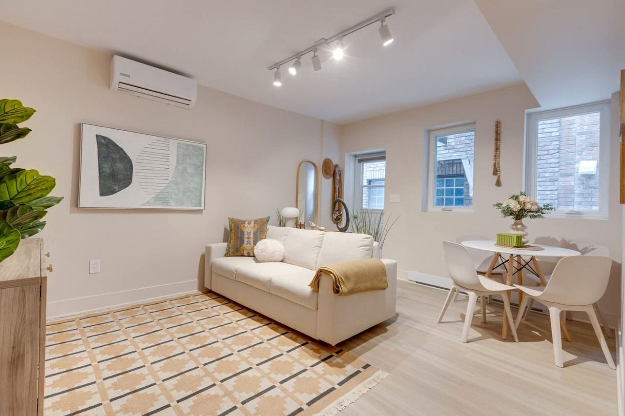 4050 Ch De Trafalgar #1385471P - Photo 3 of 16