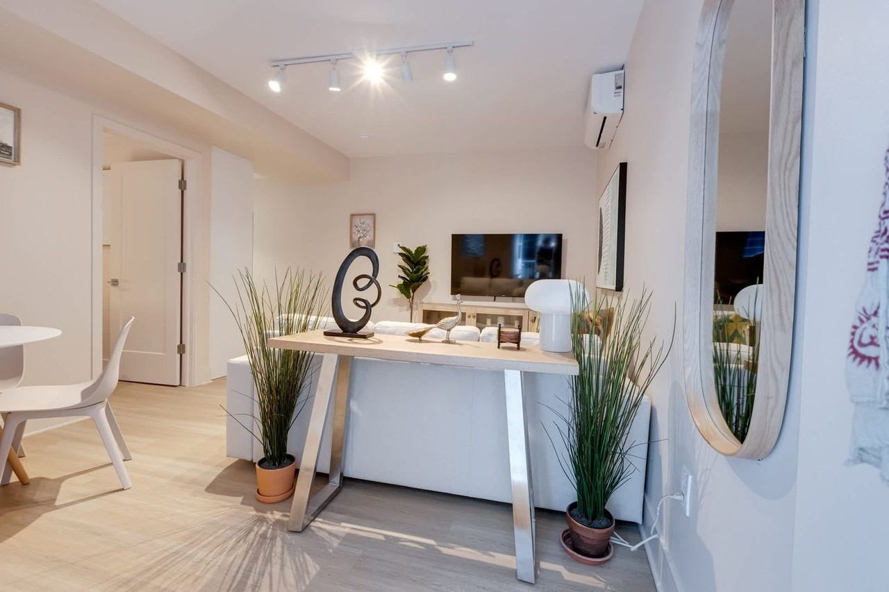 4050 Ch De Trafalgar #1385471P - Photo 5 of 16