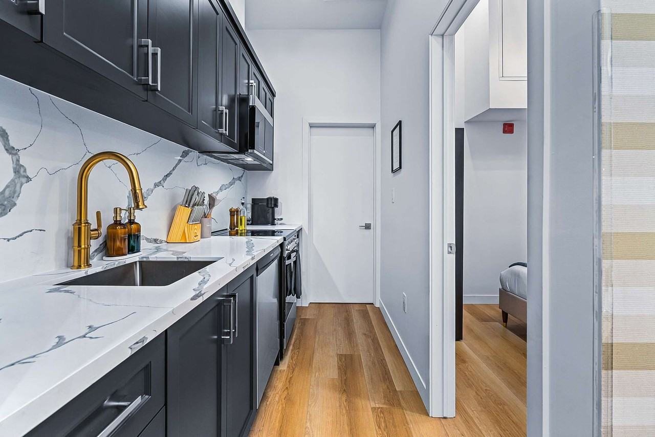 168 Mccaul St #1389234P - Photo 7 of 17