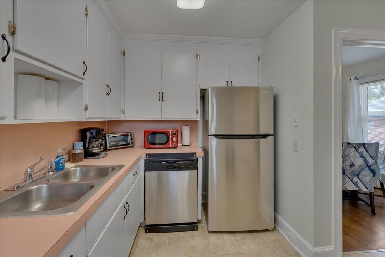 1001 Watts St #1391824P - Photo 3 of 21