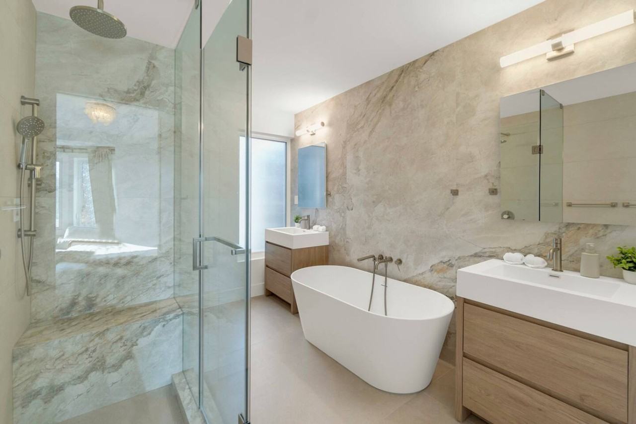 24 Denison Sq #1403813P - Photo 7 of 50