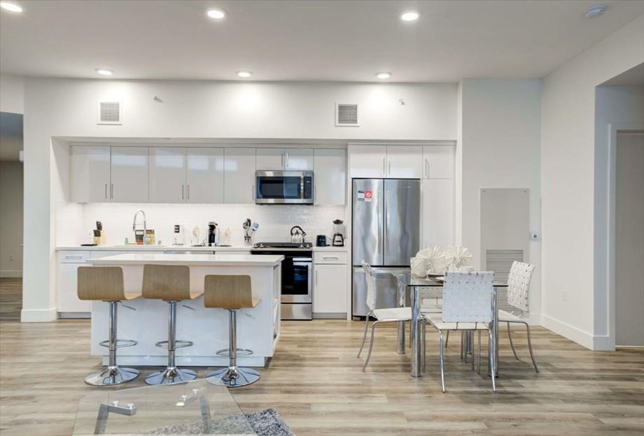 100 Park Blvd #1467089P - Photo 2 of 15