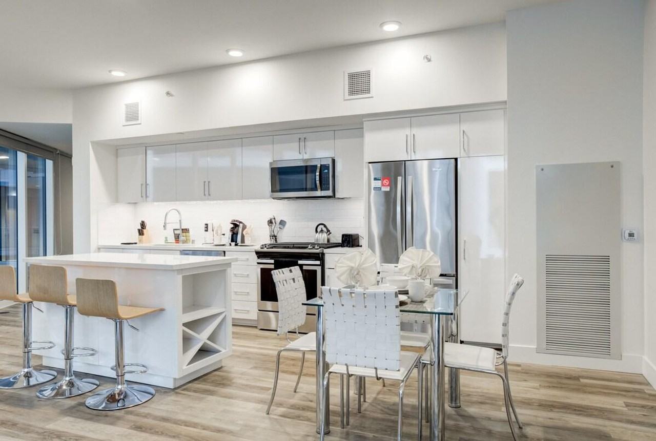 100 Park Blvd #1467089P - Photo 3 of 15