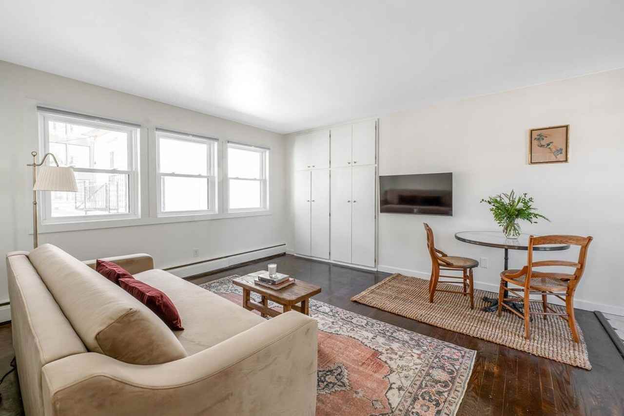 202 S Henry St #1468343P - Photo 2 of 19