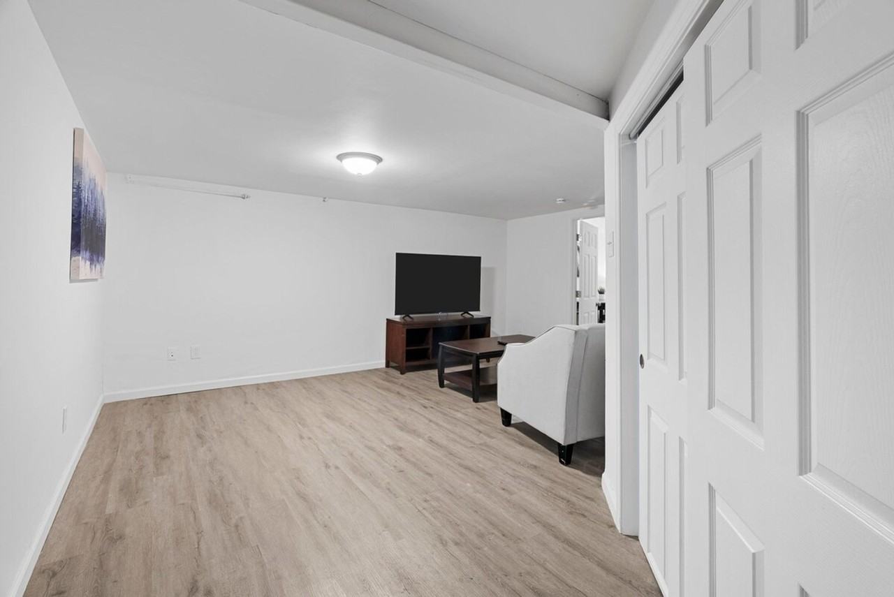 6444 Wade Ave #1472881P - Photo 3 of 33