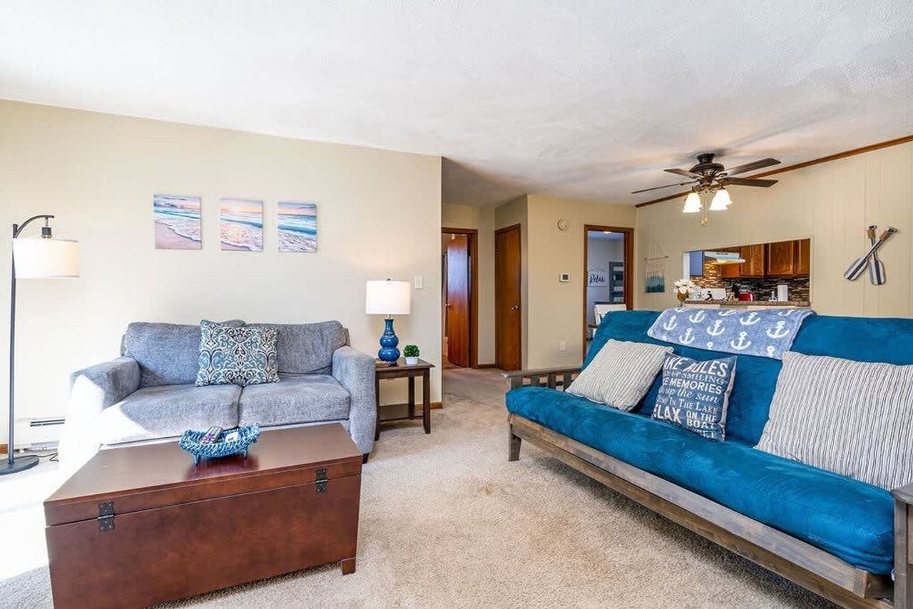 6542 Bella Vista Drive Northeast - Photo 2 of 20