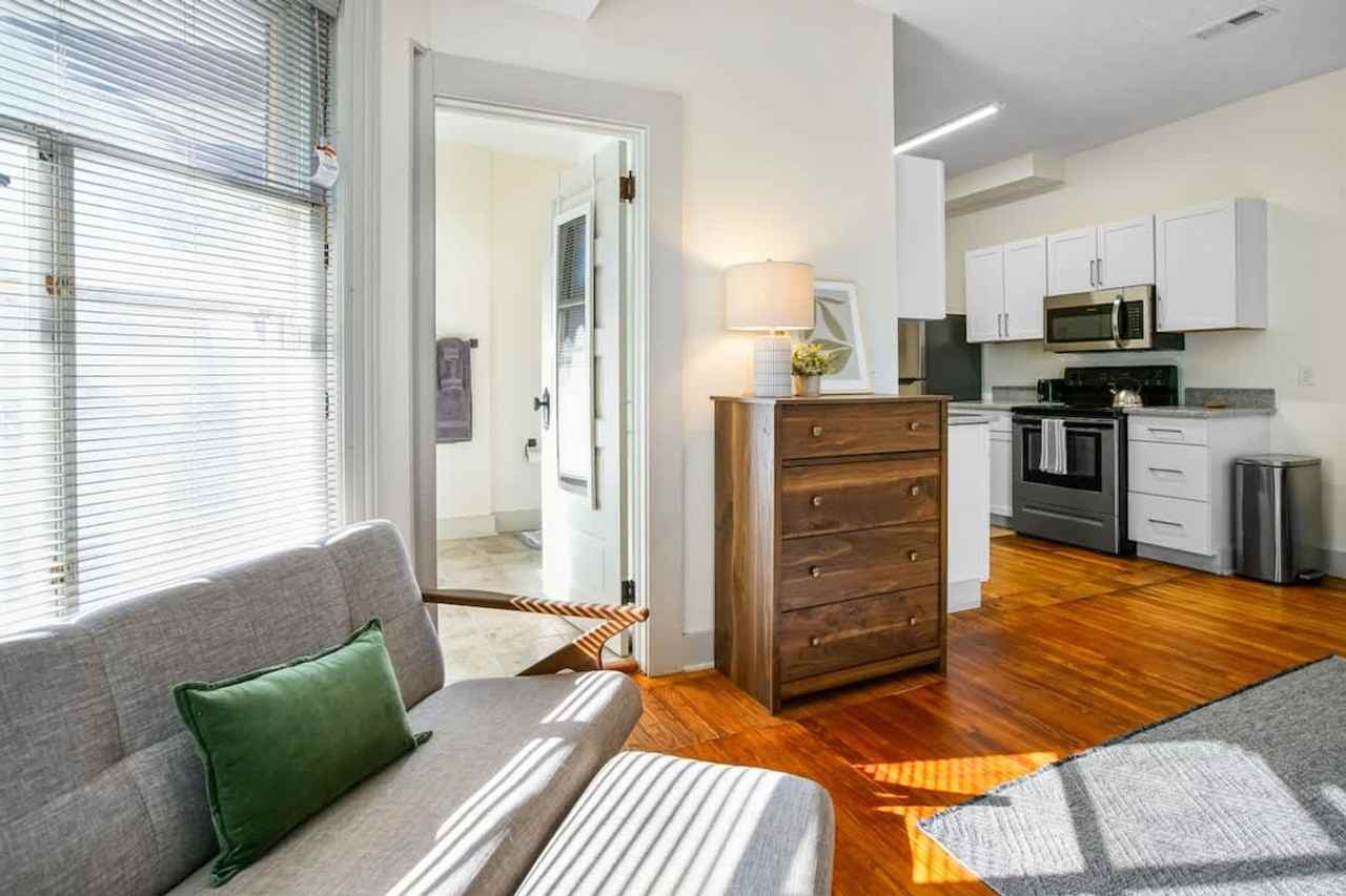 1848 E 89th St #1496043P - Photo 3 of 15