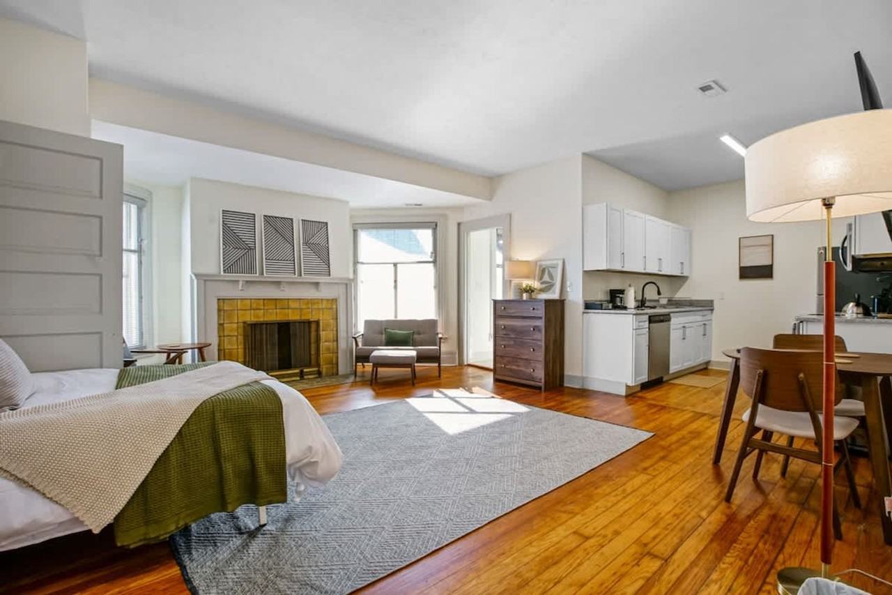 1848 E 89th St #1496043P - Photo 5 of 15